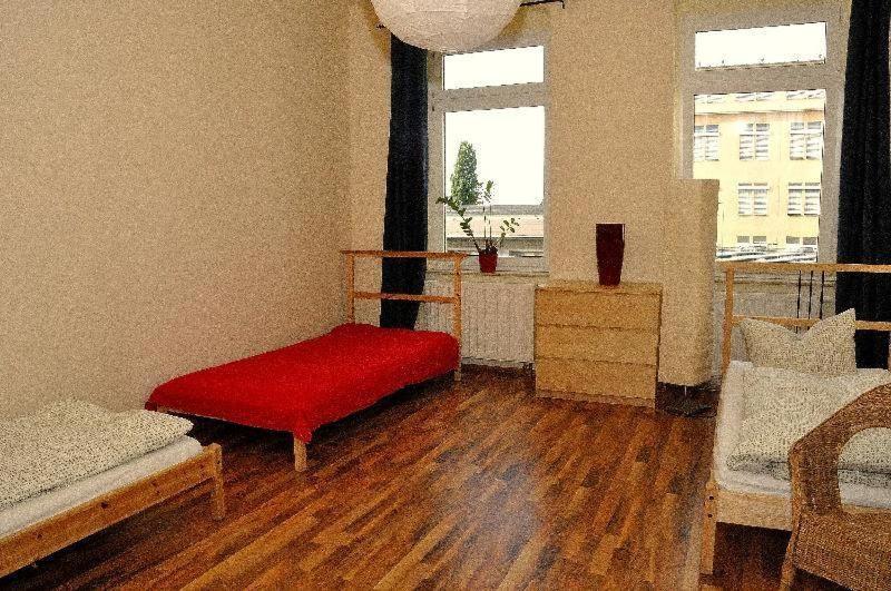 3-Raum-Fewo-Dresden-Zentrum-Balkon-Blick-Auf-Altstadt-L10 Kültér fotó
